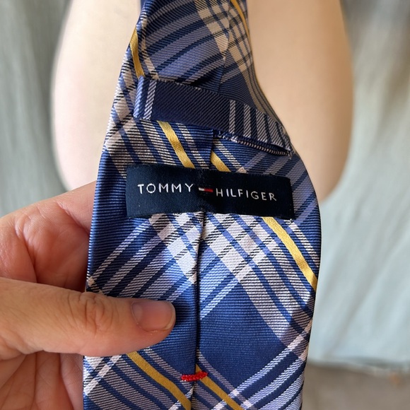 Tommy Hilfiger Extra Long Plaid Silk Tie - Picture 3 of 7